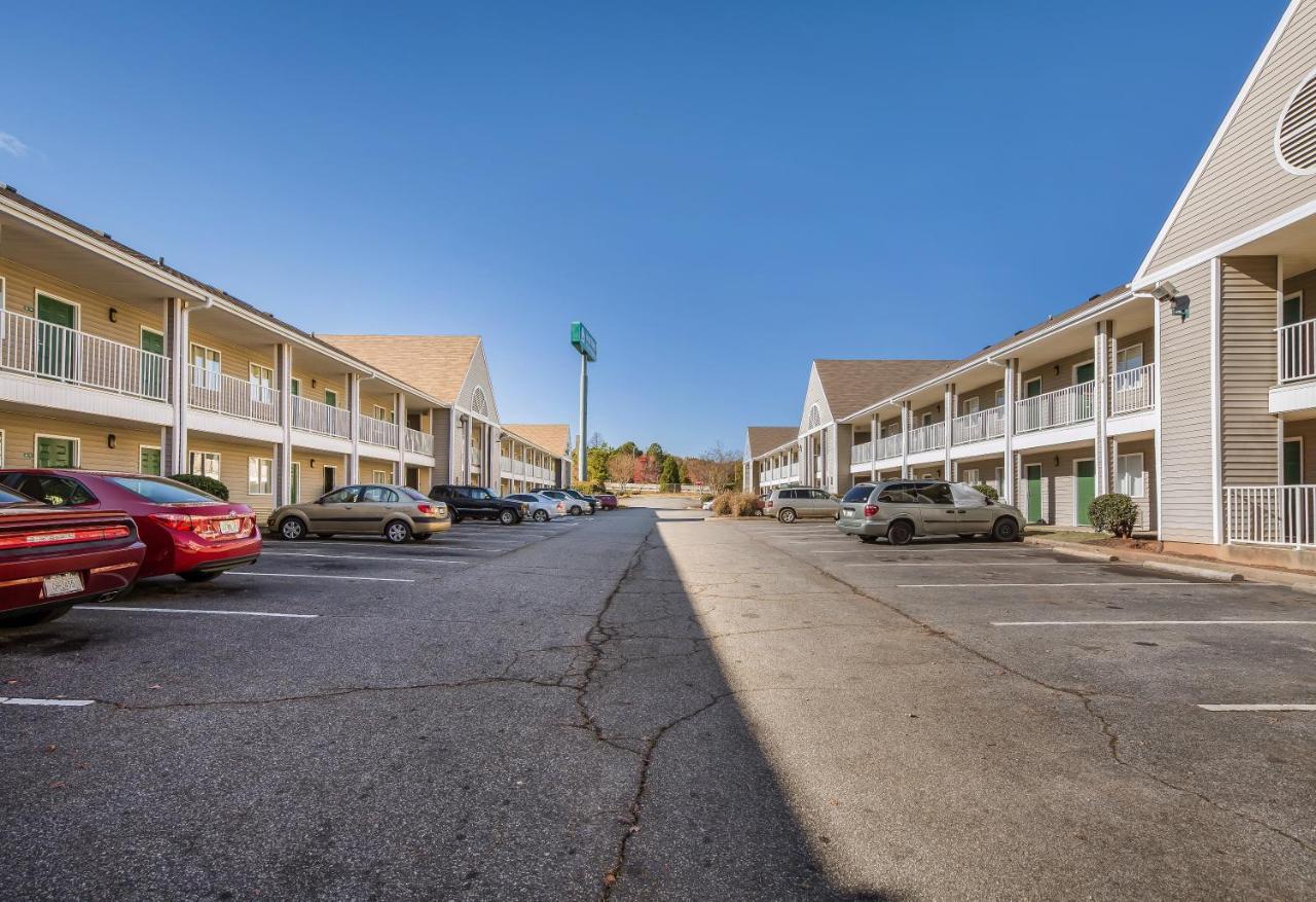 Hometowne Studios By Red Roof Spartanburg - Asheville Highway Southern Shops ภายนอก รูปภาพ