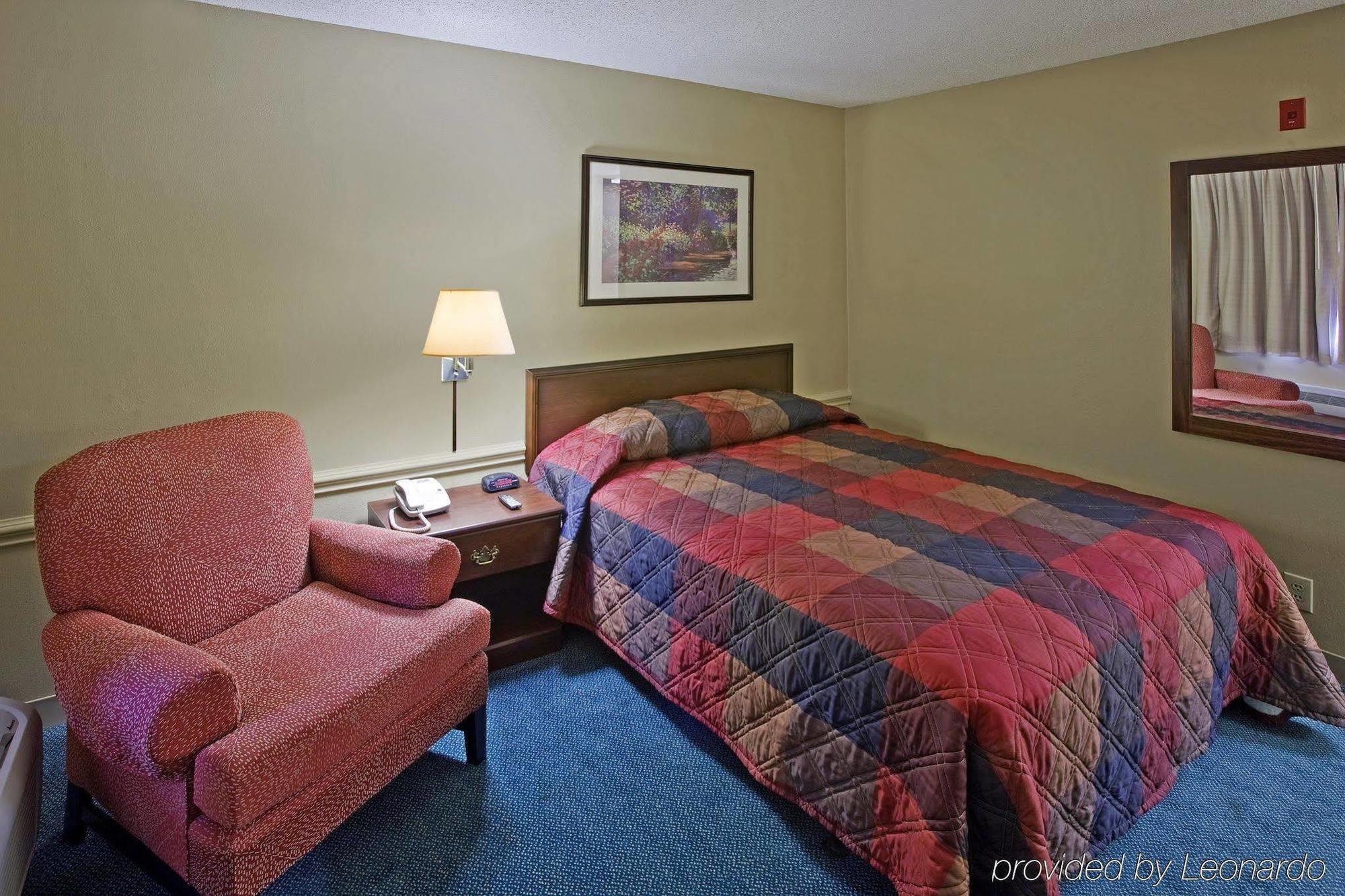 Hometowne Studios By Red Roof Spartanburg - Asheville Highway Southern Shops ภายนอก รูปภาพ